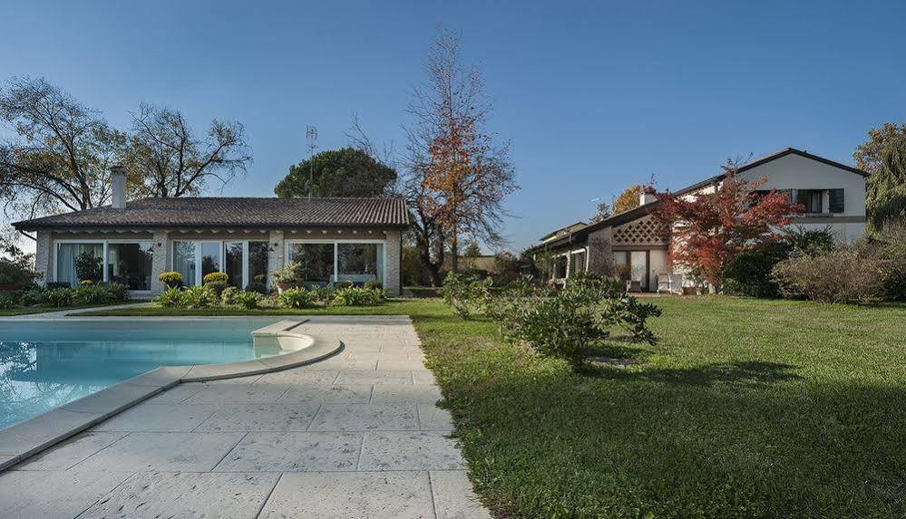 A Casa Di Delia B&B Charming House Сант-Элена-ди-Силея Экстерьер фото