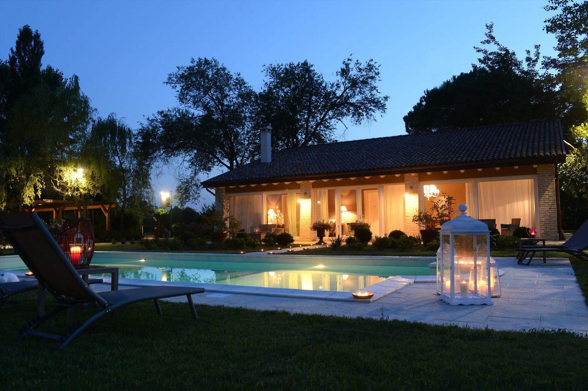 A Casa Di Delia B&B Charming House Сант-Элена-ди-Силея Экстерьер фото